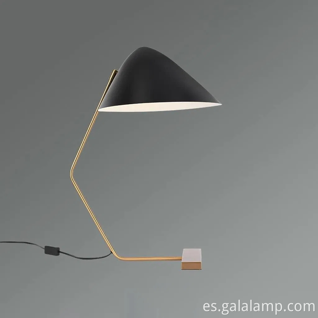Lámpara de mesa LED nórdica elegante para una decoración moderna de dormitorio
